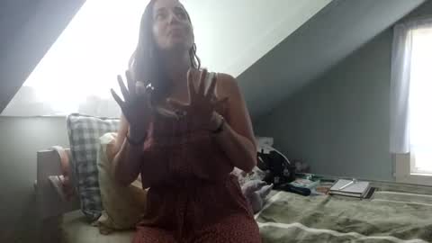 Snapshot of who_is_miss_dior chatting on 11-10-25, 07:35 Miss Dior online show from 11-10-25, 07:35