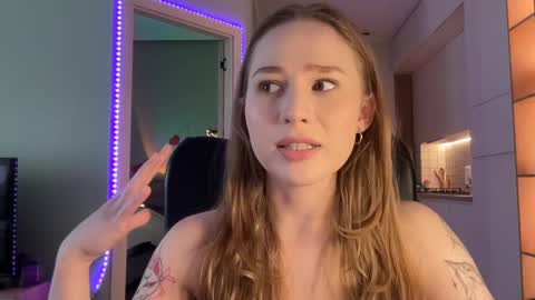Snapshot of whoisalisa chatting on 12-11-24, 09:41 Alisa online show from 12-11-24, 09:41