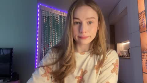 Snapshot of whoisalisa chatting on 12-25-24, 06:31 Alisa online show from 12-25-24, 06:31