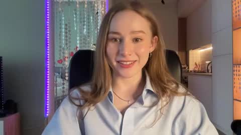 Snapshot of whoisalisa chatting on 12-28-24, 09:31 Alisa online show from 12-28-24, 09:31