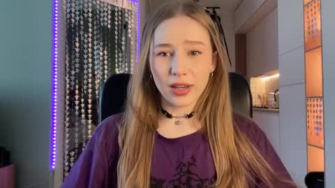 Snapshot of whoisalisa chatting on 01-10-25, 07:14 Alisa online show from 01-10-25, 07:14