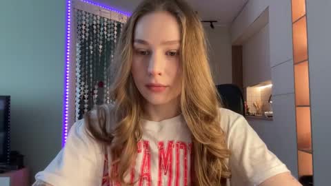 Snapshot of whoisalisa chatting on 01-17-25, 07:19 Alisa online show from 01-17-25, 07:19