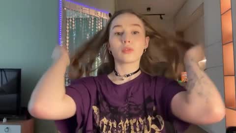 Snapshot of whoisalisa chatting on 01-23-25, 07:11 Alisa online show from 01-23-25, 07:11
