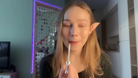 Snapshot of whoisalisa chatting on 02-02-25, 06:37 Alisa online show from 02-02-25, 06:37