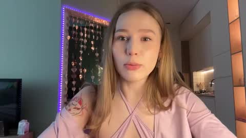 Snapshot of whoisalisa chatting on 02-26-25, 07:09 Alisa online show from 02-26-25, 07:09