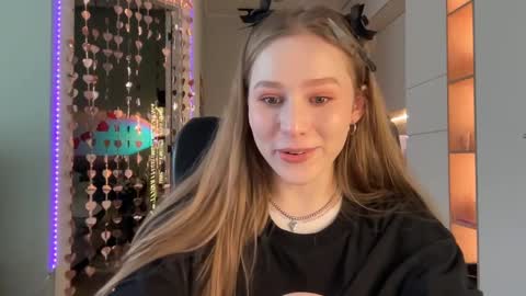 Snapshot of whoisalisa chatting on 03-02-25, 10:14 Alisa online show from 03-02-25, 10:14
