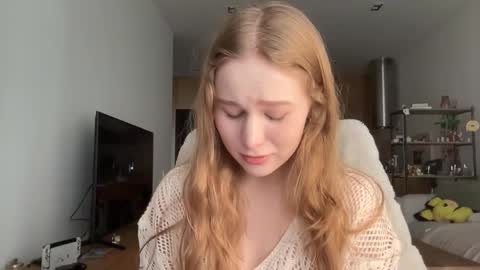Snapshot of whoisalisa chatting on 10-16-25, 07:20 Alisa online show from 10-16-25, 07:20