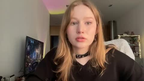 Snapshot of whoisalisa chatting on 04-21-26, 07:47 Alisa online show from 04-21-26, 07:47