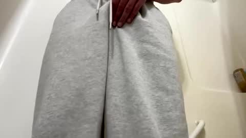 Snapshot of whosstin chatting on 10-12-25, 12:26 whosstin online show from 10-12-25, 12:26