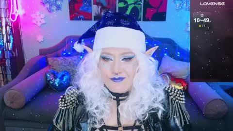 Snapshot of wickedxqueen chatting on 01-01-25, 06:47 Laura online show from 01-01-25, 06:47
