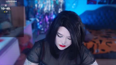 Snapshot of wickedxqueen chatting on 01-25-25, 08:00 Laura online show from 01-25-25, 08:00