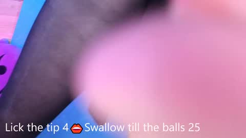 Snapshot of wickedxqueen chatting on 03-05-25, 02:23 Laura online show from 03-05-25, 02:23