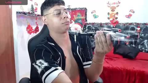 Snapshot of wiilliam_20 chatting on 12-20-24, 02:27 wiilliam online show from 12-20-24, 02:27