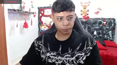 Snapshot of wiilliam_20 chatting on 12-22-24, 01:00 wiilliam online show from 12-22-24, 01:00