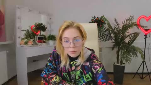 wild_berry_soul online show from 10-16-25, 06:36