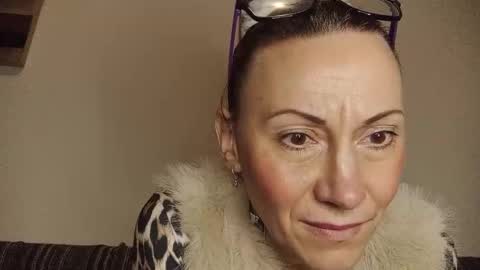 Snapshot of wild_cherrry chatting on 11-18-25, 08:46 Nataly online show from 11-18-25, 08:46