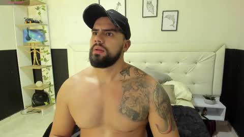 Devon and Chloe online show from 03-08-25, 03:50