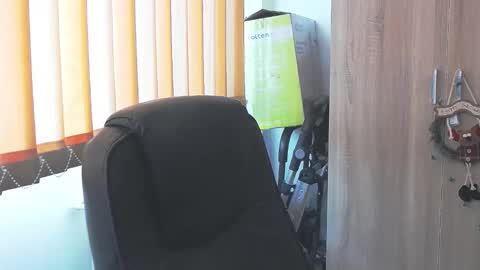 Bea online show from 12-16-25, 10:42