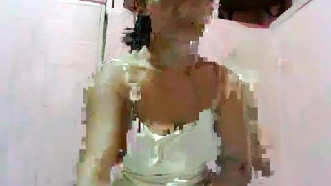 Snapshot of wildchilly_pearl19 chatting on 02-09-25, 03:43 wildchilly_pearl19 online show from 02-09-25, 03:43