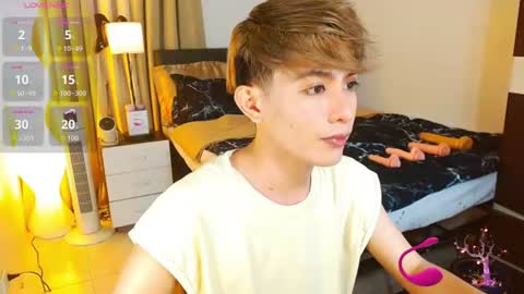 Snapshot of wildesttwinky chatting on 06-24-26, 05:23 Arvie Rubio online show from 06-24-26, 05:23