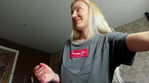 wildforestmuse  twitter online show from 04-02-26, 06:55