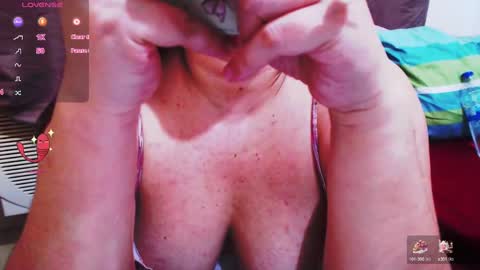 Snapshot of wildhotasianx chatting on 12-19-24, 07:40 wildhotasianx online show from 12-19-24, 07:40