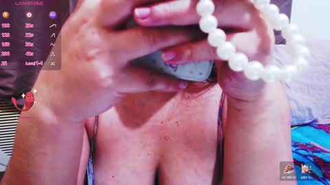 Snapshot of wildhotasianx chatting on 12-25-24, 01:51 wildhotasianx online show from 12-25-24, 01:51