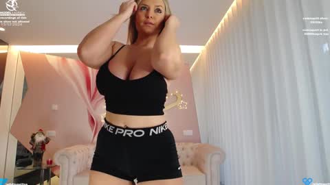 Lili online show from 12-15-24, 03:20