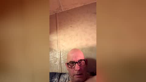 Snapshot of will19672025 chatting on 02-10-26, 05:11 will19672025 online show from 02-10-26, 05:11