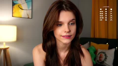 Snapshot of willalwaysloveyouuuuu chatting on 01-05-25, 01:13 Eva online show from 01-05-25, 01:13