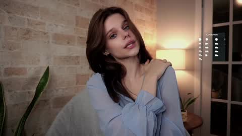 Snapshot of willalwaysloveyouuuuu chatting on 01-25-25, 01:10 Eva online show from 01-25-25, 01:10