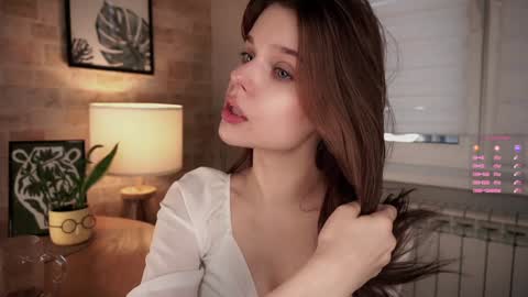 Snapshot of willalwaysloveyouuuuu chatting on 02-26-25, 01:11 Eva online show from 02-26-25, 01:11