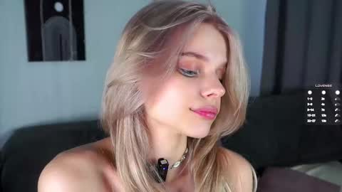 Snapshot of willalwaysloveyouuuuu chatting on 03-08-25, 07:16 Eva online show from 03-08-25, 07:16