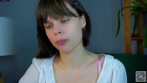 Snapshot of willalwaysloveyouuuuu chatting on 10-06-25, 01:14 Eva online show from 10-06-25, 01:14