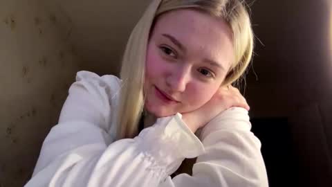 Sophia online show from 03-23-26, 02:54