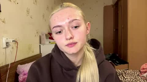 Sophia online show from 04-10-26, 03:17