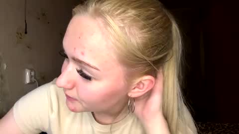 Sophia online show from 04-20-26, 03:26