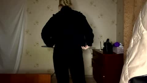 Sophia online show from 04-28-26, 03:50