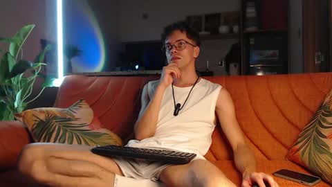Snapshot of william_henry_a chatting on 04-26-26, 01:42 William online show from 04-26-26, 01:42