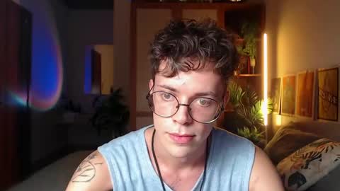Snapshot of william_henry_a chatting on 05-13-26, 02:47 William online show from 05-13-26, 02:47