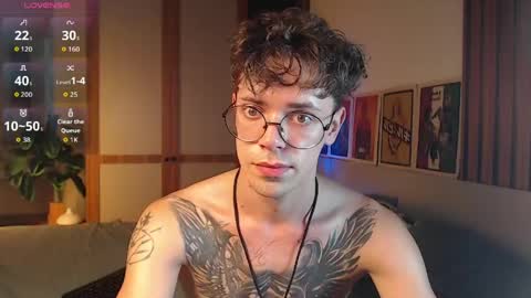 Snapshot of william_henry_a chatting on 05-19-26, 02:56 William online show from 05-19-26, 02:56