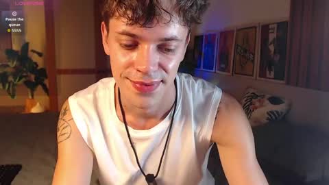 Snapshot of william_henry_a chatting on 05-20-26, 01:17 William online show from 05-20-26, 01:17