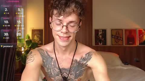 Snapshot of william_henry_a chatting on 05-29-26, 02:15 William online show from 05-29-26, 02:15