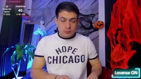 Snapshot of william_steel_ chatting on 10-09-25, 12:03 William Steel online show from 10-09-25, 12:03