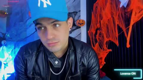Snapshot of william_steel_ chatting on 10-17-25, 04:15 William Steel online show from 10-17-25, 04:15