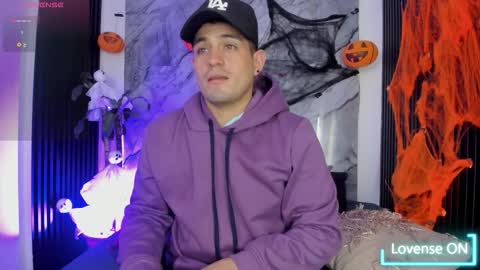 Snapshot of william_steel_ chatting on 10-18-25, 04:15 William Steel online show from 10-18-25, 04:15
