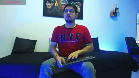 Snapshot of william_steel_ chatting on 06-20-26, 12:30 William Steel online show from 06-20-26, 12:30