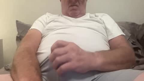 Snapshot of willieb777 chatting on 10-11-25, 01:09 willieb777 online show from 10-11-25, 01:09