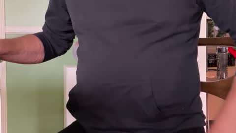 William online show from 12-14-25, 06:23