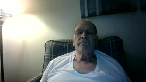 Snapshot of willnedoher chatting on 09-13-25, 01:44 Willhedoher online show from 09-13-25, 01:44